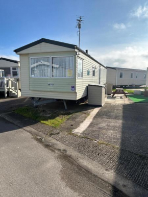 Towyn Golden Gate Rentals 95
